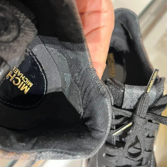 MICHAEL KORS Maddy Logo Trainer [size 6.5 vs size 7] - Picture 11 of 11